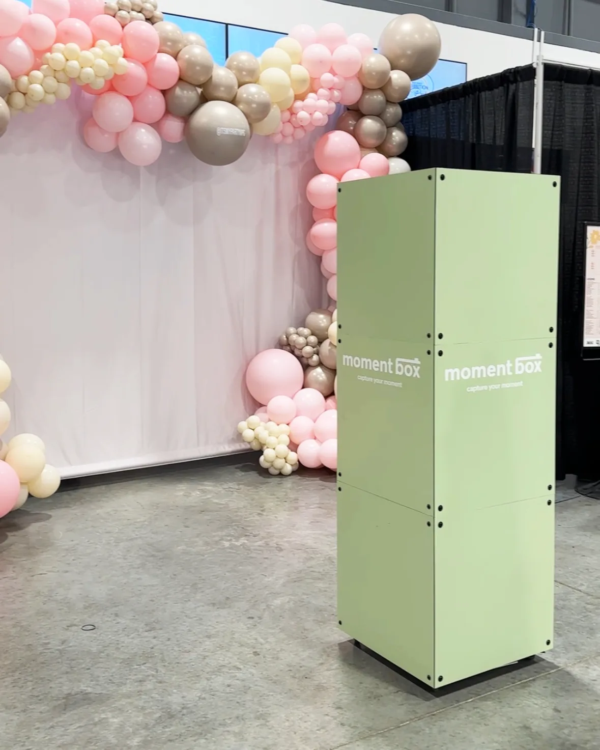 Moment Box Hardware specifications